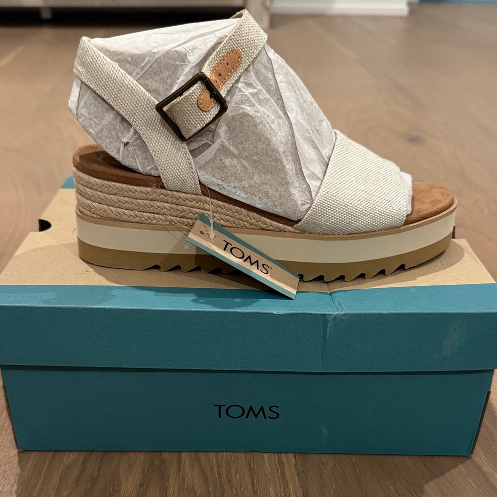 TOMS Women's Cream Espadrille Sandals
